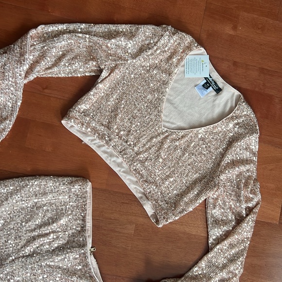 CELEBRITY SEQUIN OUTFIT - Picture 3 of 7
